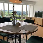 Hillside Apartment - Cosy Vacation Home With A View